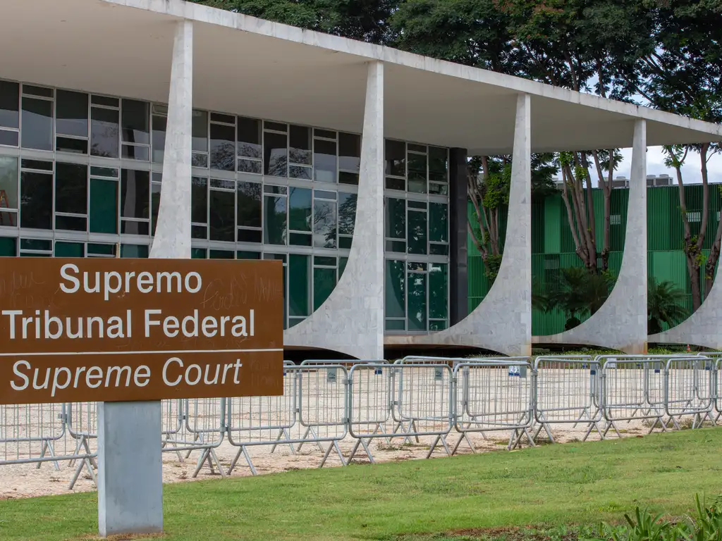 STF põe fim à aposentadoria compulsória como punição para magistrados
