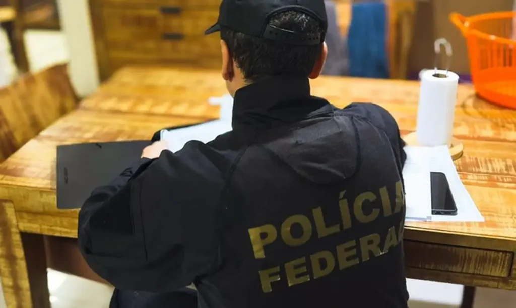 PF realiza grande operação em 16 estados no mesmo dia em que Lula apresenta plano de combate ao crime organizado